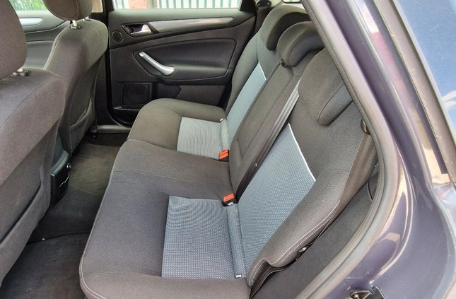 Ford Mondeo cena 27850 przebieg: 251000, rok produkcji 2011 z Koszalin małe 742